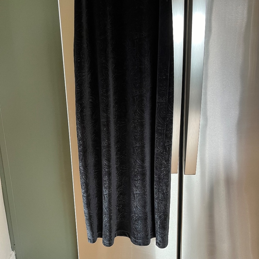 Vintage Y2K Black Velvet Le Chateau Jr. Dress - Picture 4 of 7